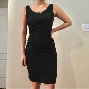 Black Sleeve-less Midi Dress